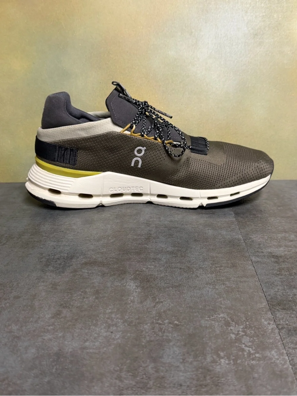 On Cloudnova Men’s Running Shoes Olive Green 26.98492 Size 10.5